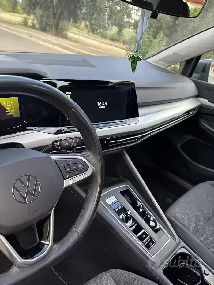 Usata VW Golf VIII Style 116 CV (85 kW) 2023 Grigio Berlina