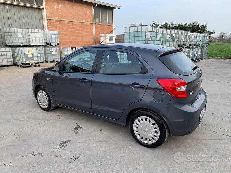 Usata Ford Ka Plus 70 CV (51 kW) 2017 Blu Utilitaria