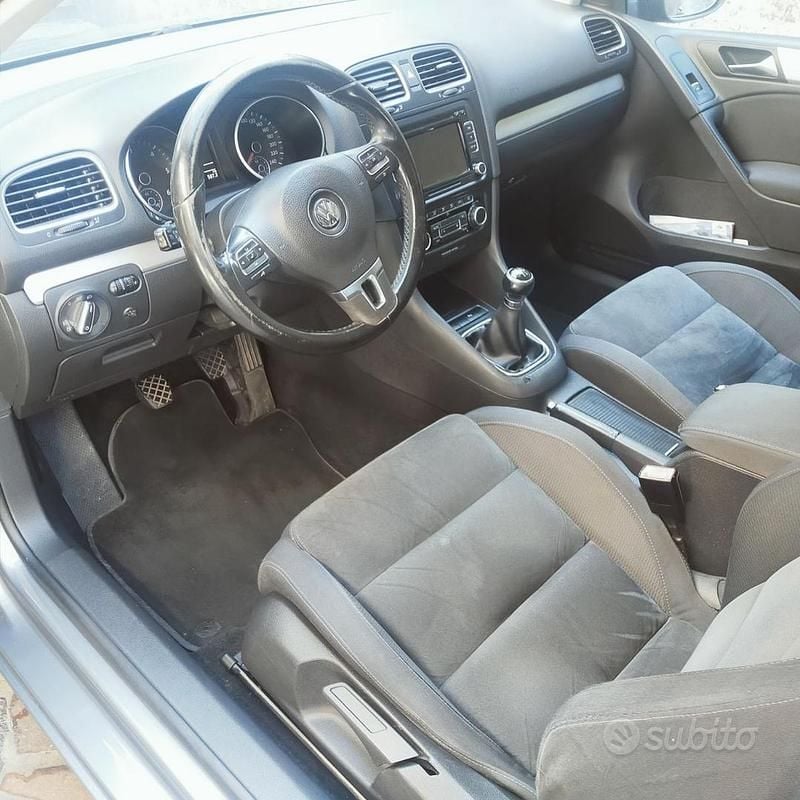 Usata VW Golf VI 105 CV (77 kW) 2010 Utilitaria