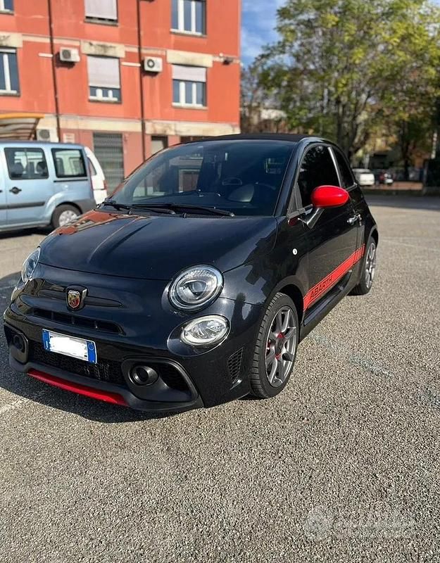 Usata Abarth 595 140 CV (102 kW) 2018 Nero Cabrio