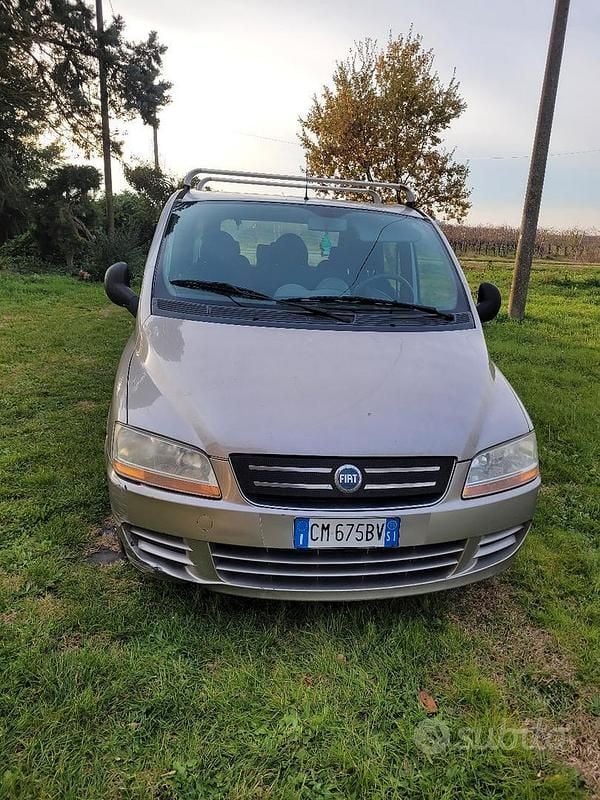 Grigio Usata 2005 Fiat Multipla Monovolume | 500 € - Immagine 1/1