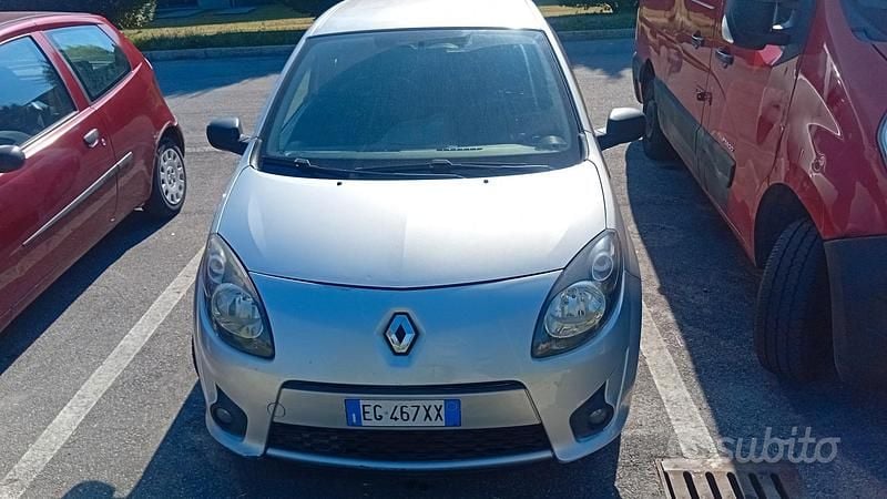 Usata 2011 Renault Twingo Due volumi | 2300 € (Super prezzo) - Immagine 1/4