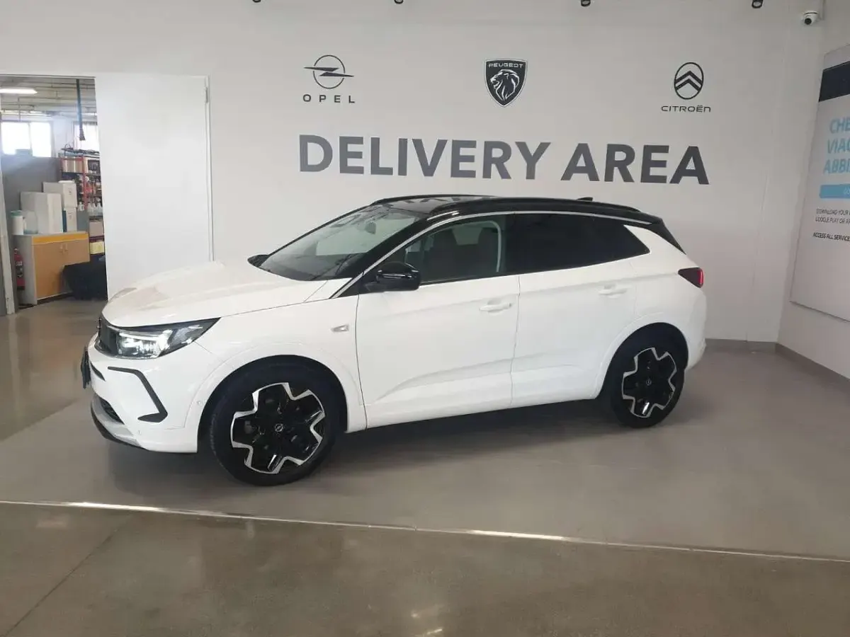 Usata Opel Grandland X Ultimate 131 CV (96 kW) 2022 Bianco SUV