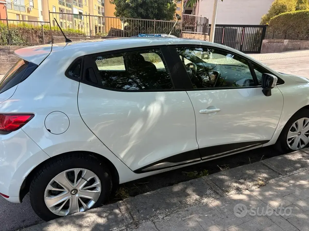 Usata Renault Clio IV 75 CV (55 kW) 2019 Bianco Berlina