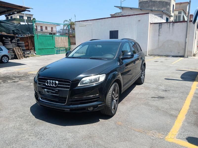 Nero Usata 2006 Audi Q7 SUV | 8000 € (Molto cara) - Immagine 1/1
