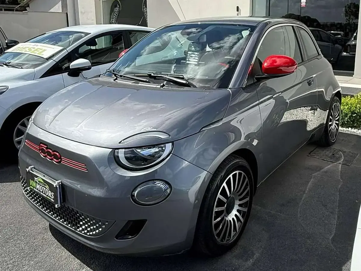 Usata Fiat 500e Red 42 kW (58 CV) 2021 Grigio Utilitaria