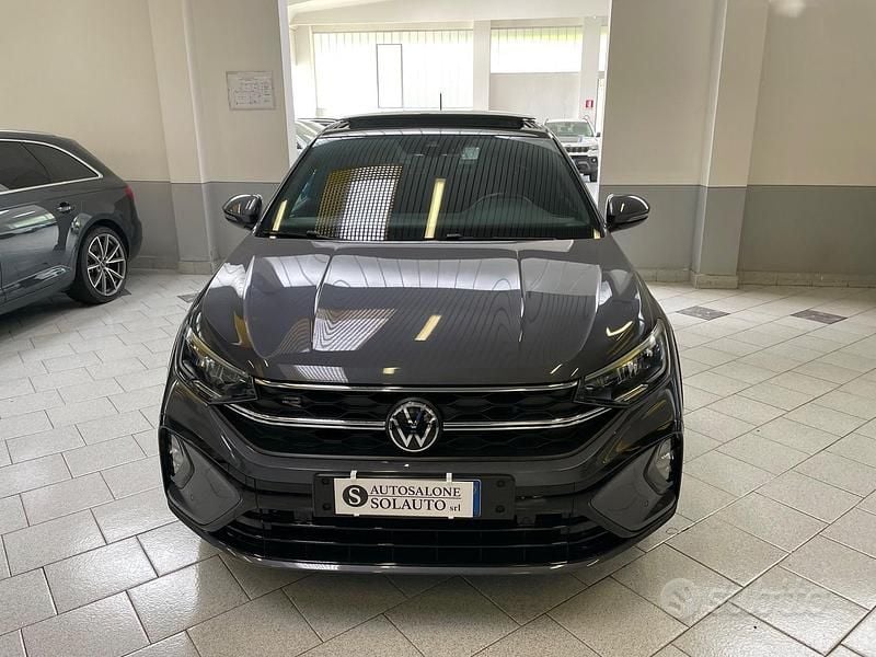 Käytetty VW Taigo R-line 116 HP (85 kW) 2024 Harmaa Katumaasturi