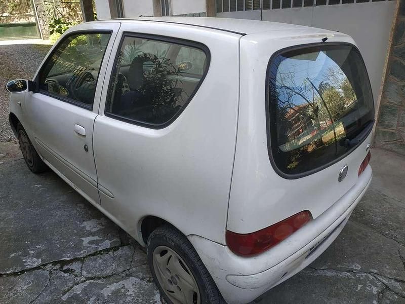 Usata Fiat 600 54 CV (39 kW) 2010 Bianco Utilitaria