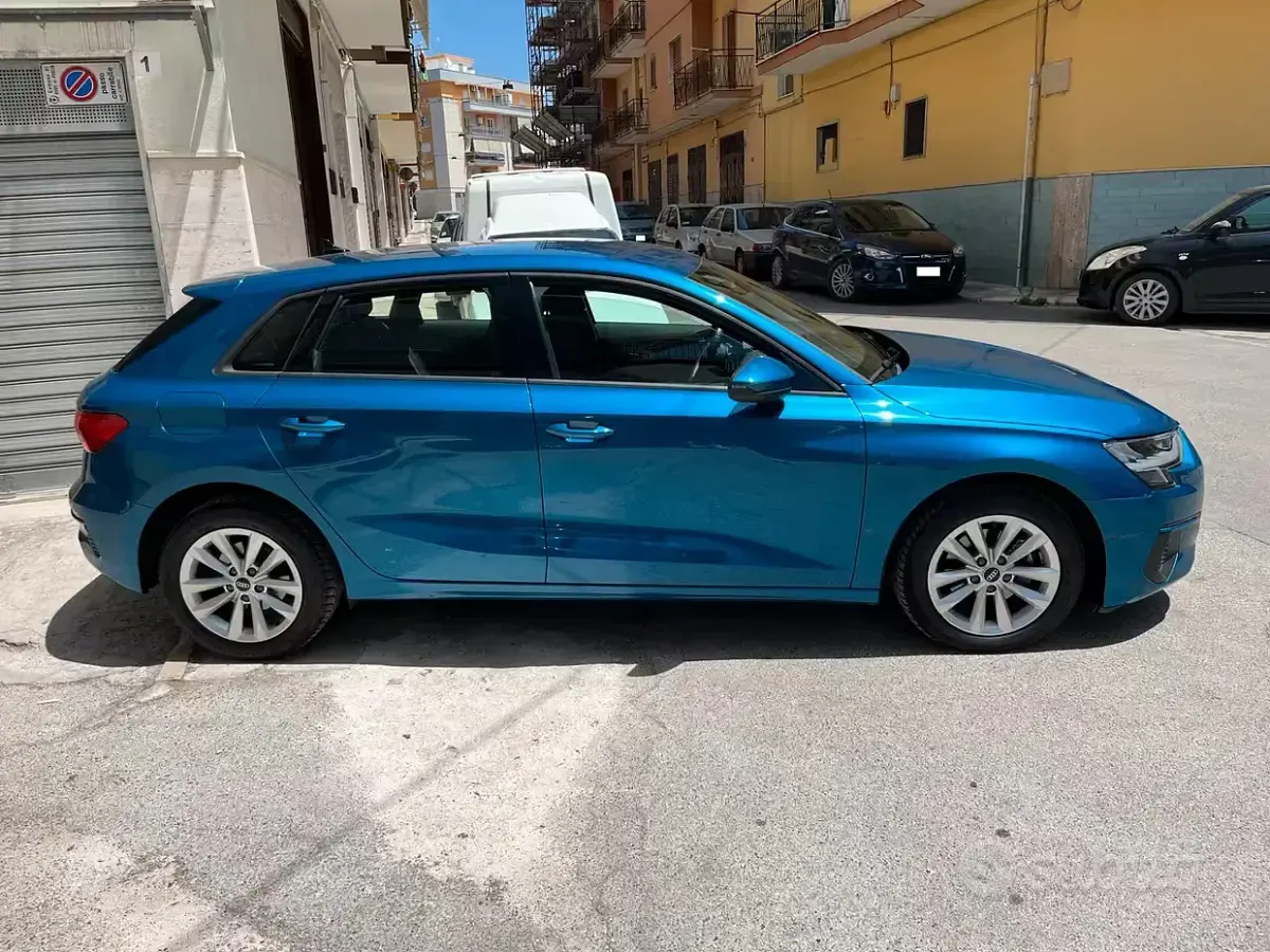 Usata Audi A3 Business 116 CV (85 kW) 2022 Bluazzurro Berlina