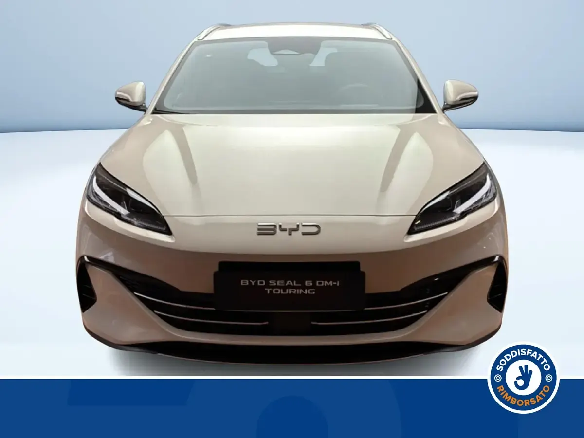 Usata BYD Seal Boost 184 CV (135 kW) 2025 Beige metallizzato Station wagon
