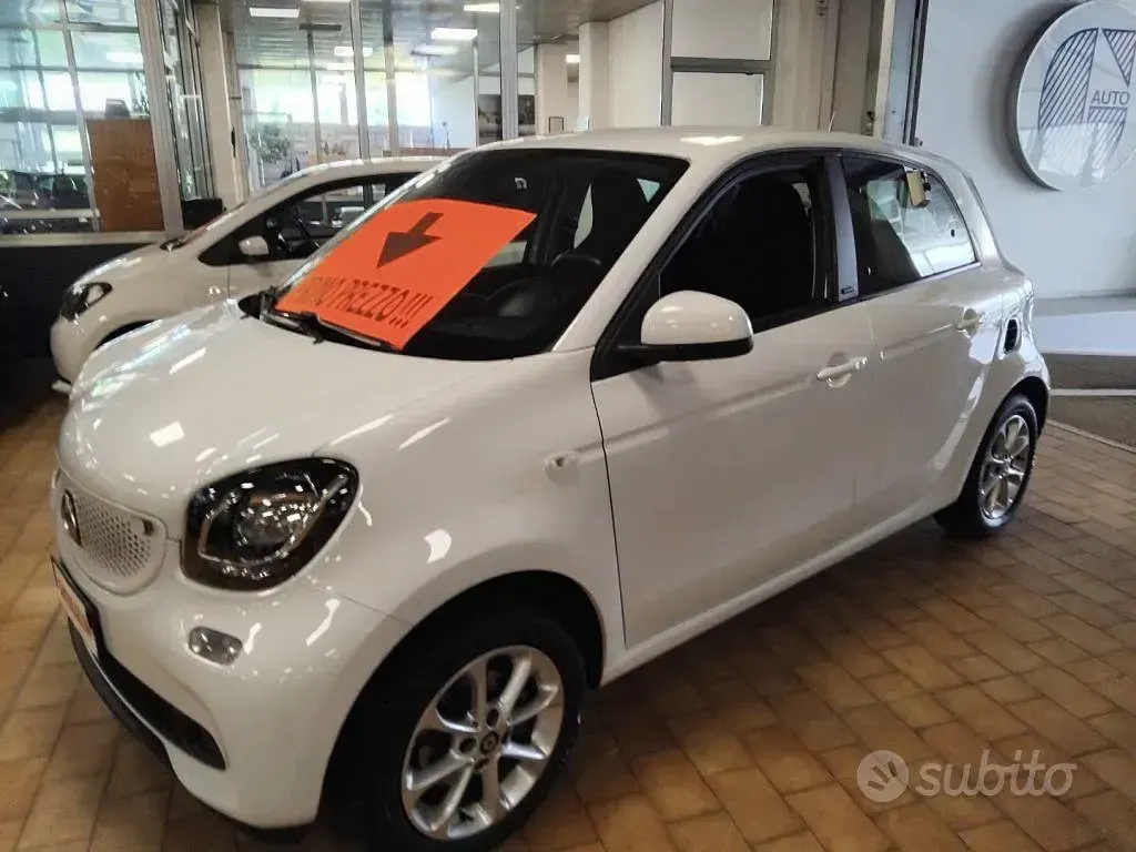 Usata Smart ForFour Passion 71 CV (52 kW) 2017 Bianco / pastello Utilitaria