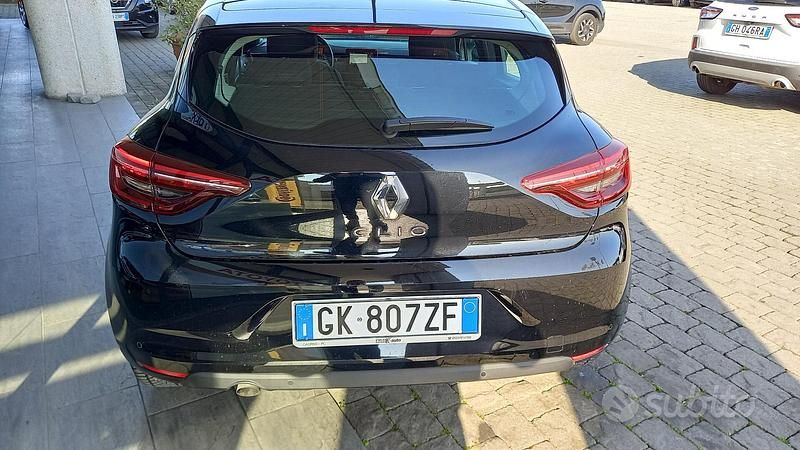 Usata Renault Clio V Business 101 CV (74 kW) 2022 Nero Berlina