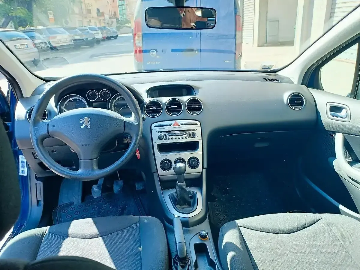 Usata Peugeot 308 95 CV (69 kW) 2008 Blu Berlina