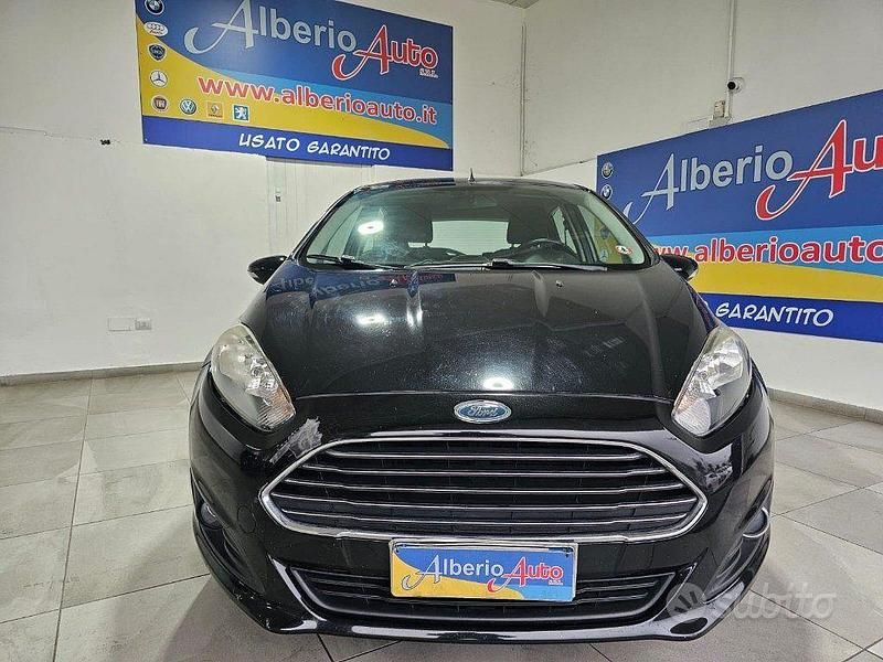 Usata Ford Fiesta 75 CV (55 kW) 2014 Nero Utilitaria