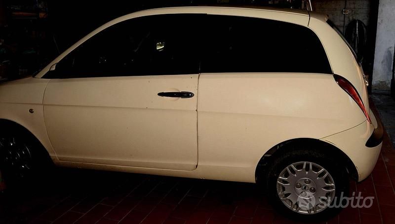 Usata Lancia Ypsilon 2005 Utilitaria