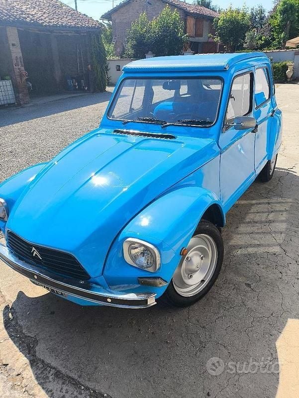 Usata Citroën 2CV 1970 Blu Berlina