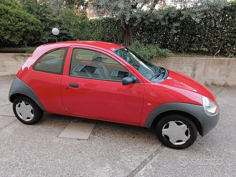Usata Ford Ka 60 CV (44 kW) 1997 Rosso Utilitaria