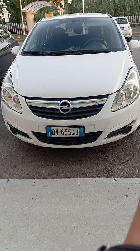 Usata Opel Corsa Enjoy 75 CV (55 kW) 2009 Bianco Berlina