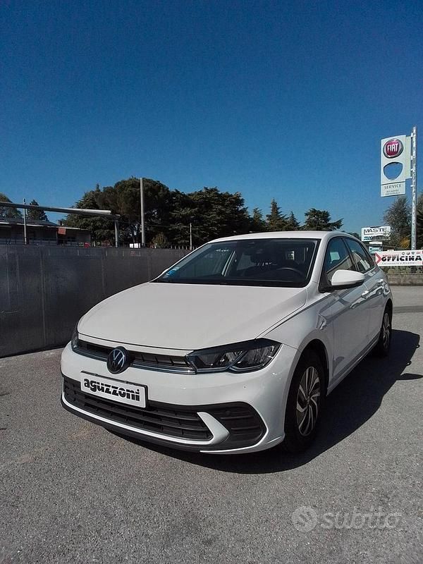 Usata VW Polo Life 95 CV (69 kW) 2023 Bianco Utilitaria