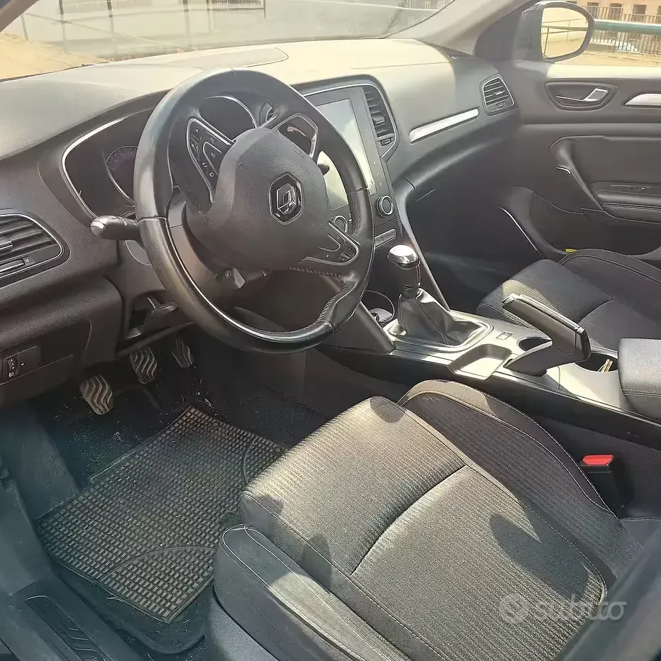 Usata Renault Mégane IV 110 CV (80 kW) 2020 Nero Berlina