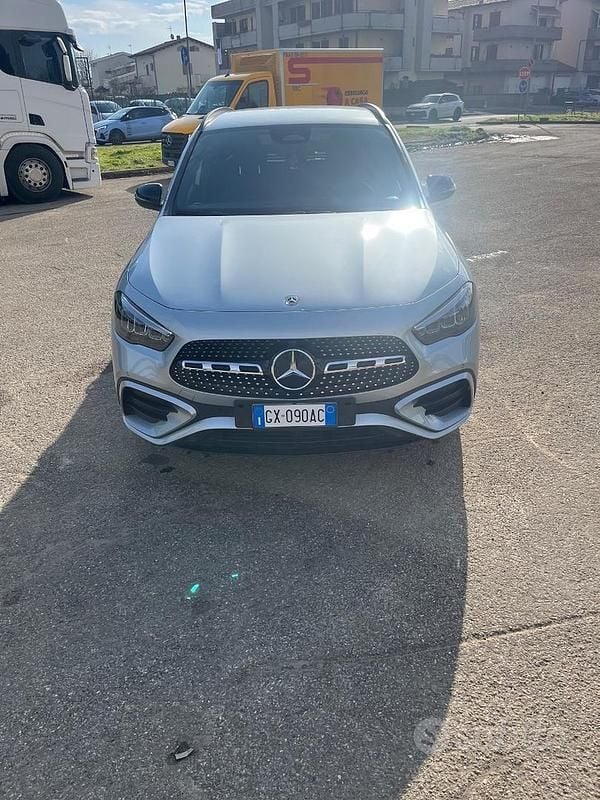 Usata Mercedes GLA200 Premium Plus 150 CV (110 kW) 2024 SUV