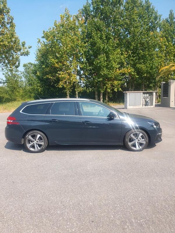 Usata Peugeot 308 GT-line 131 CV (96 kW) 2019 Nero Station wagon