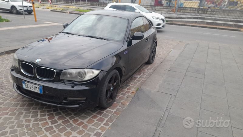 Nero Usata 2010 BMW 120 Coupé Coupé | 6200 € (Super prezzo) - Immagine 1/4