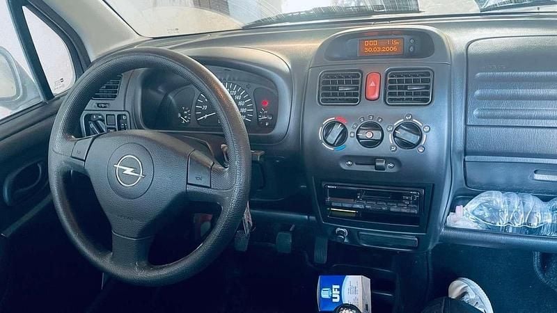 Usata Opel Agila Edition 69 CV (50 kW) 2006 Station wagon