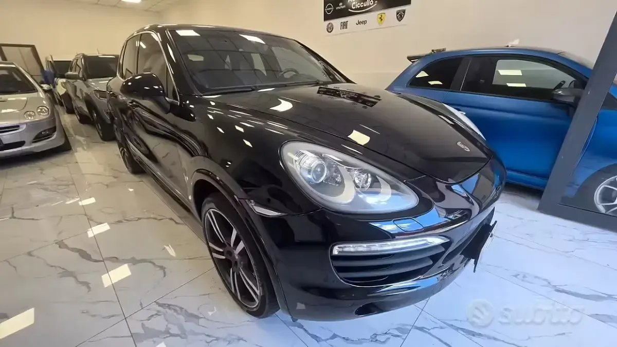 Usata Porsche Cayenne 245 CV (180 kW) 2012 Nero SUV