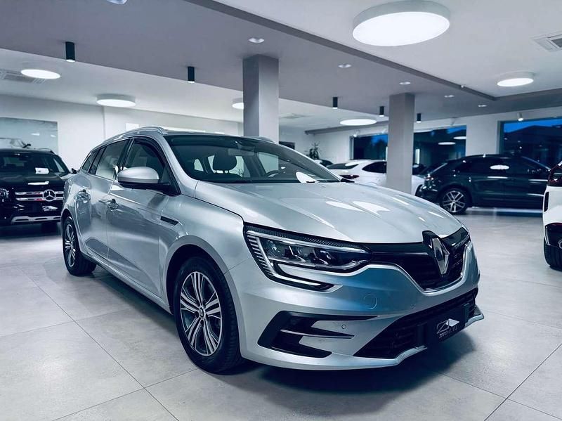 Usata Renault Mégane GrandTour Business 117 CV (86 kW) 2022 Argento Station wagon