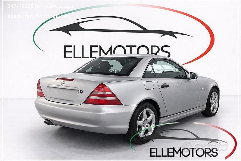 Usata Mercedes SLK230 AMG 230 CV (169 kW) 1998 Argento Cabrio