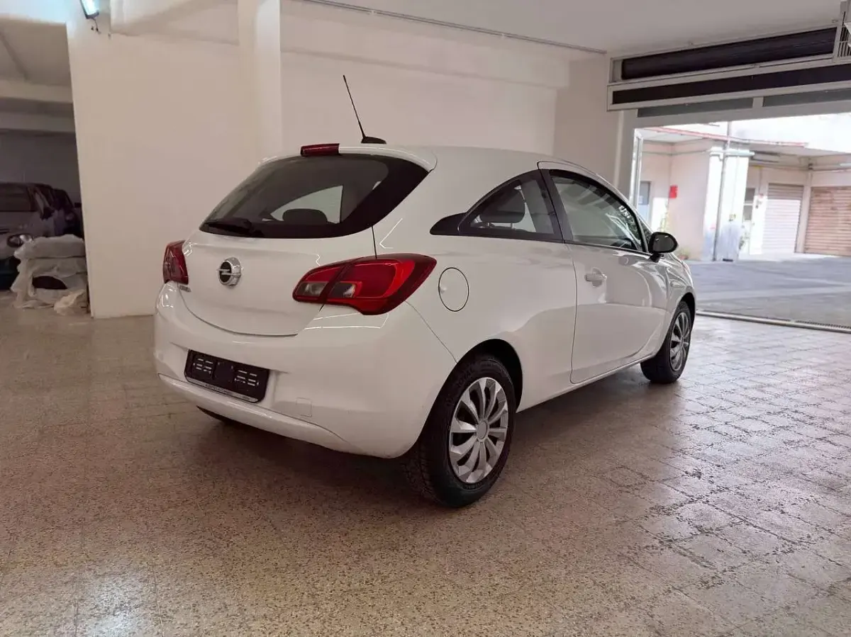 Usata Opel Corsa Cosmo 69 CV (50 kW) 2019 Bianco Utilitaria
