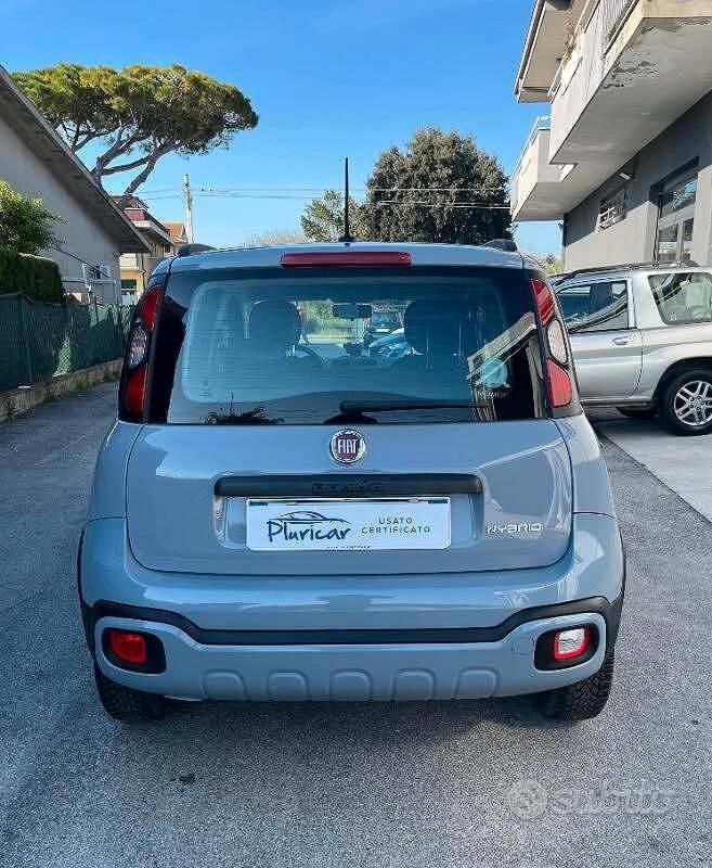 Usata Fiat Panda Cross Cross 70 CV (51 kW) 2020 Grigio Utilitaria