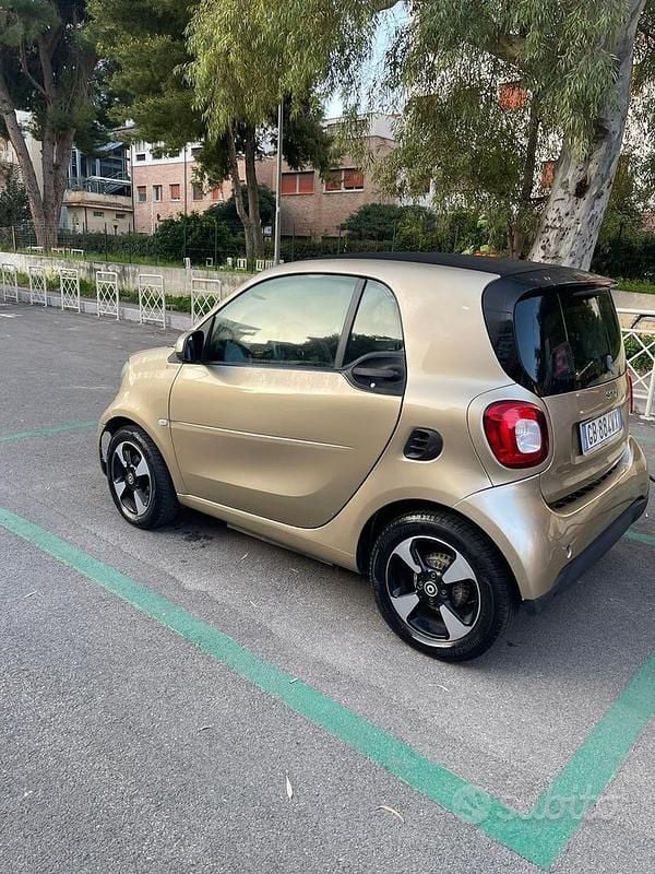 Usata Smart ForTwo Coupé 41 kW (56 CV) 2020 Utilitaria