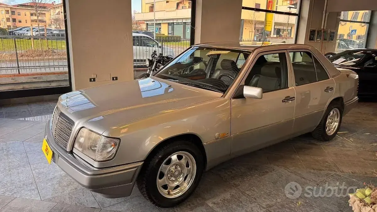 Usata Mercedes E200 136 CV (100 kW) 1993 Berlina