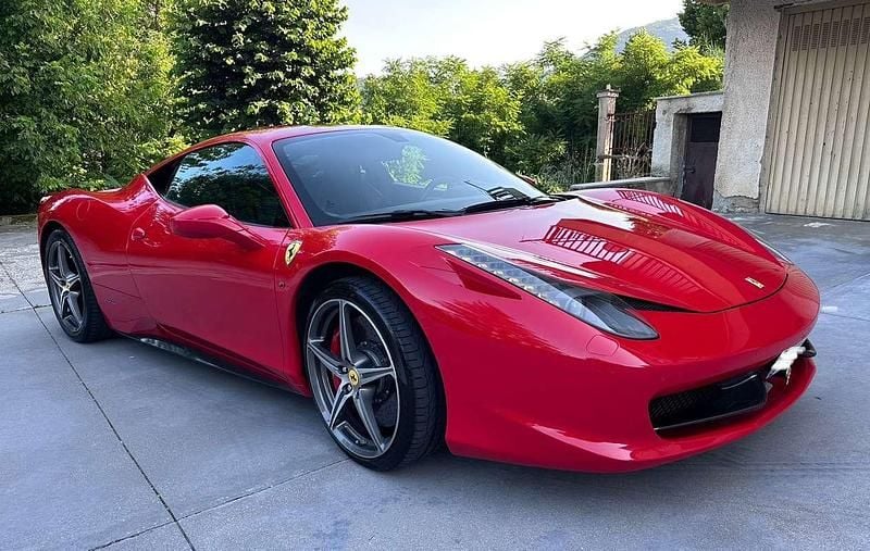 Usata Ferrari 458 570 CV (419 kW) 2012 Rosso Coupé
