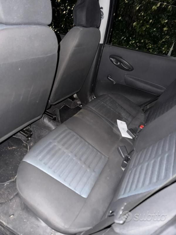 Usata Fiat Punto Classica 60 CV (44 kW) 2010 Grigio Utilitaria