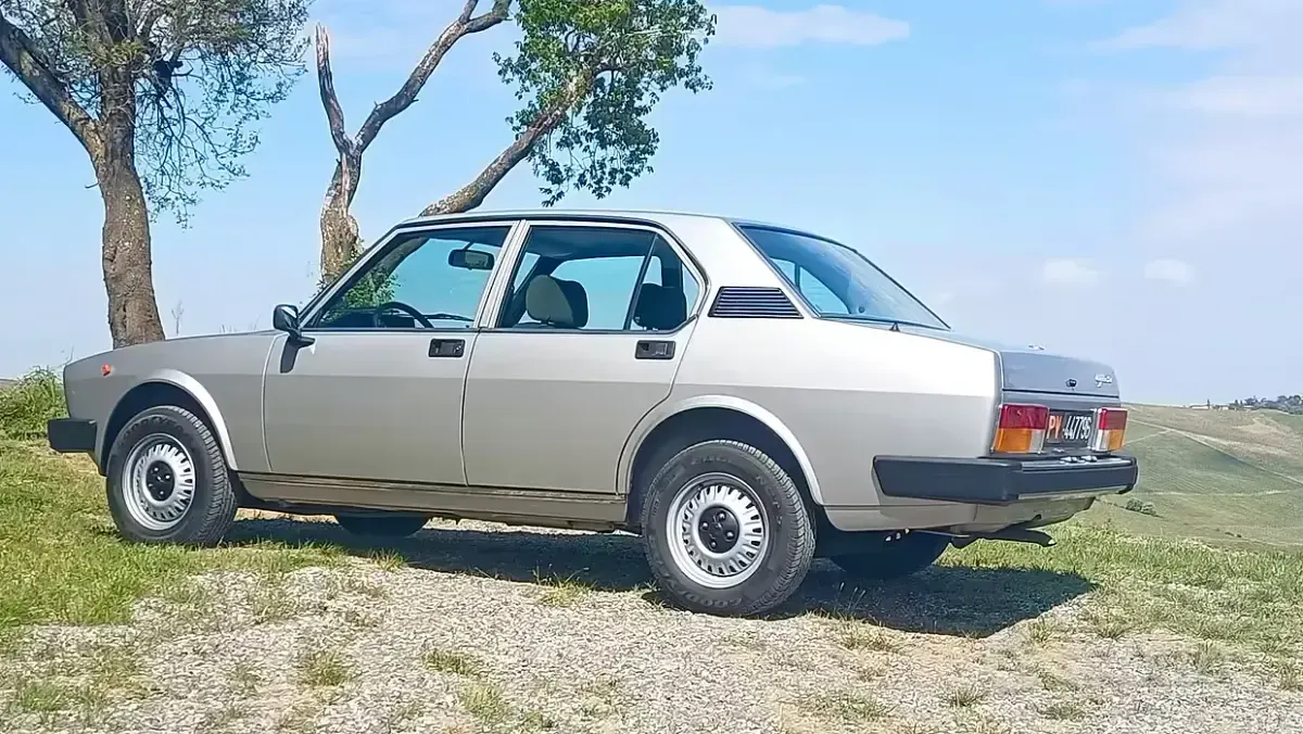Usata Alfa Romeo Alfetta 130 CV (95 kW) 1980 Berlina