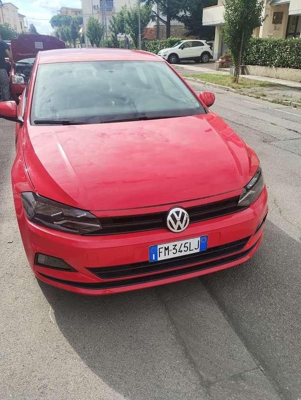 Usata VW Polo Comfortline 65 CV (47 kW) 2017 Rosso Berlina