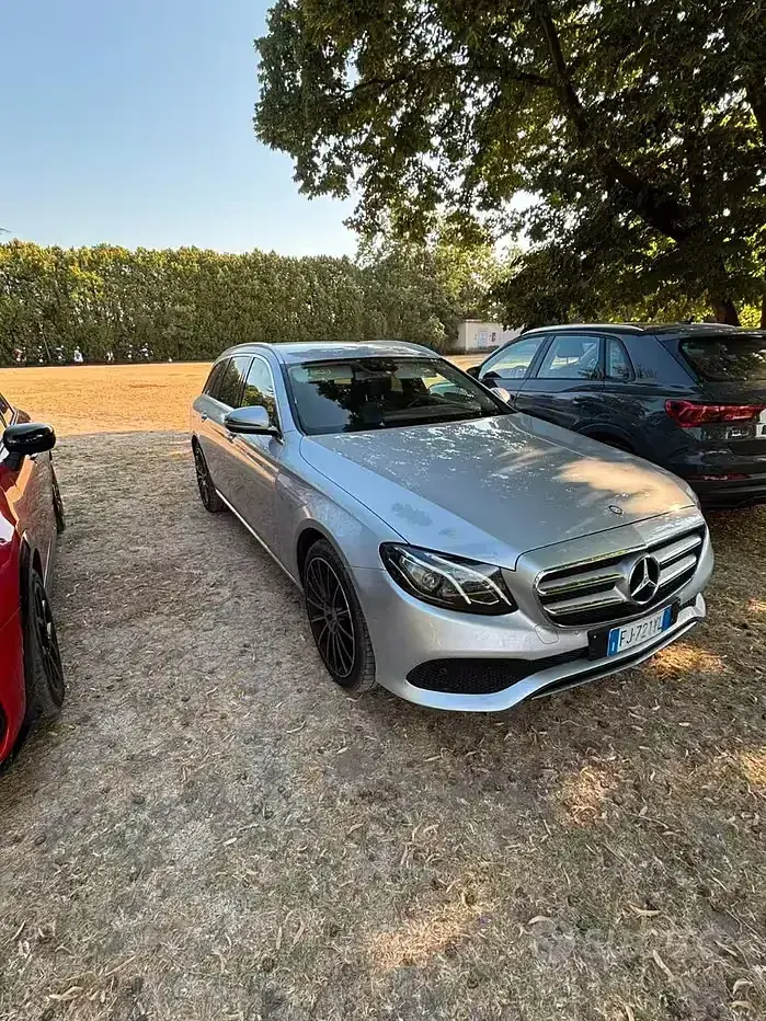 Usata Mercedes E220 194 CV (142 kW) 2017 Grigio Station wagon