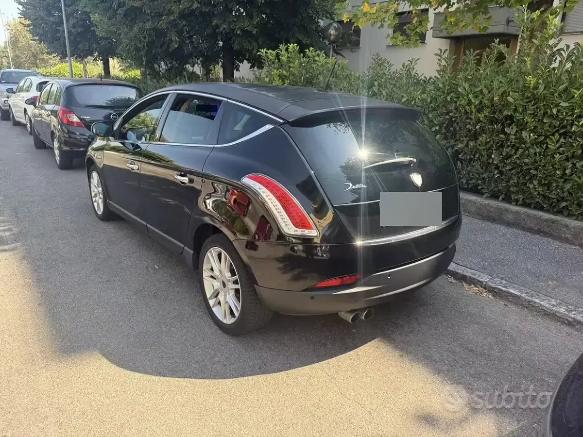 Usata Lancia Delta 120 CV (88 kW) 2010 Nero Utilitaria