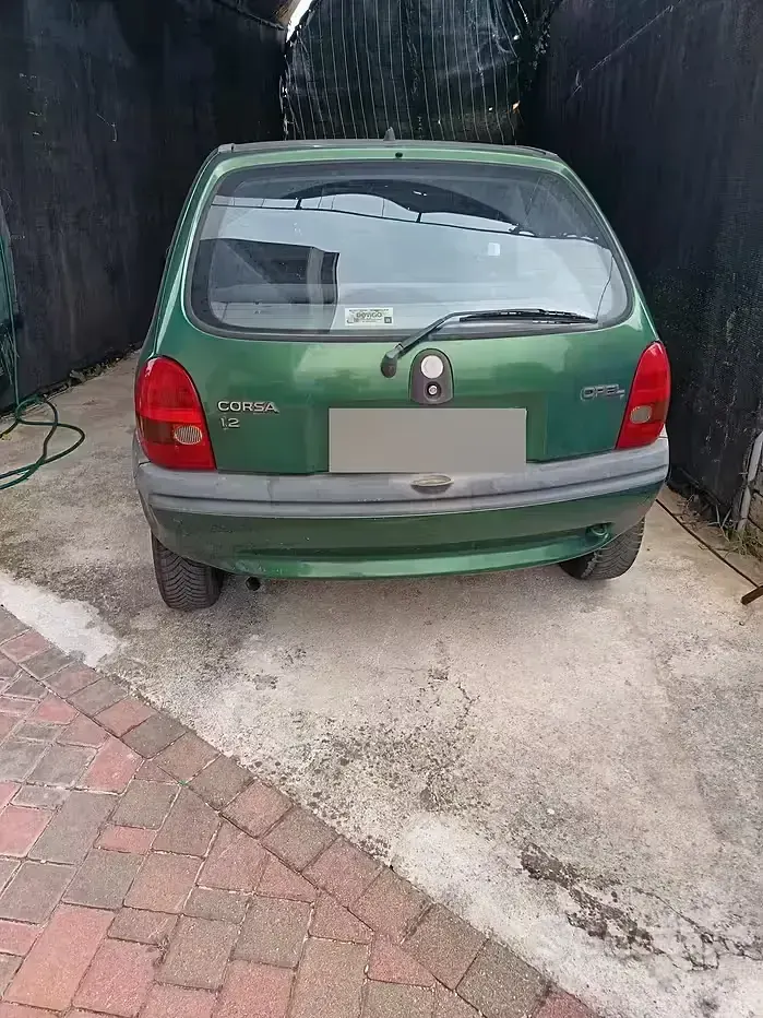 Usata Opel Corsa 45 CV (33 kW) 1997 Verde Utilitaria