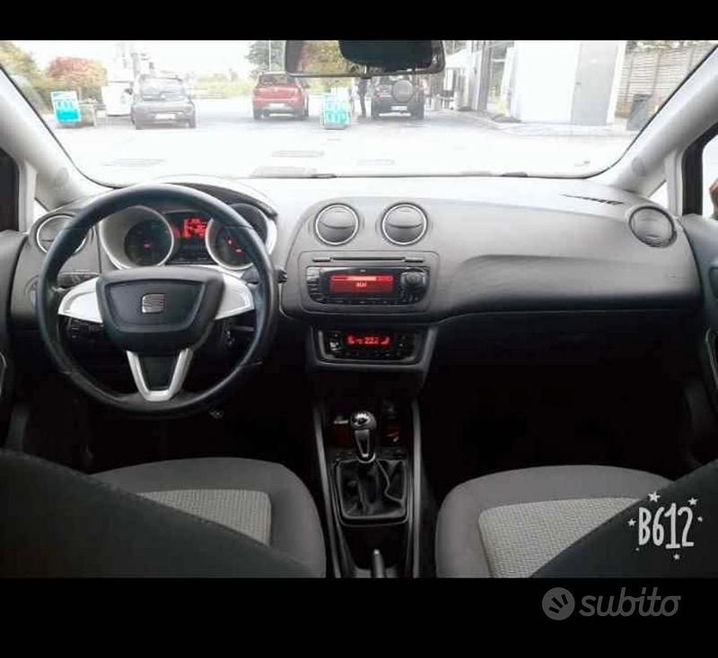 Usata Seat Ibiza ST 105 CV (77 kW) 2013 Rosso Station wagon