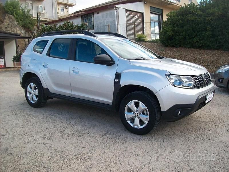 Usata Dacia Duster Comfort 108 CV (79 kW) 2018 Grigio SUV