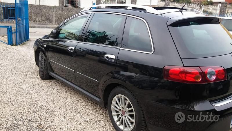 Usata Fiat Croma 150 CV (110 kW) 2008 Nero Station wagon