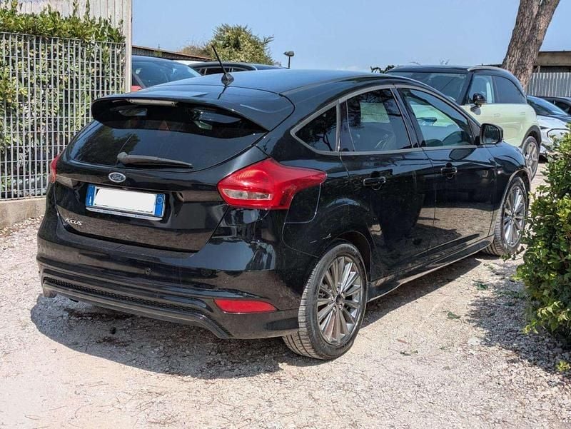 Usata Ford Focus 120 CV (88 kW) 2018 Nero Berlina