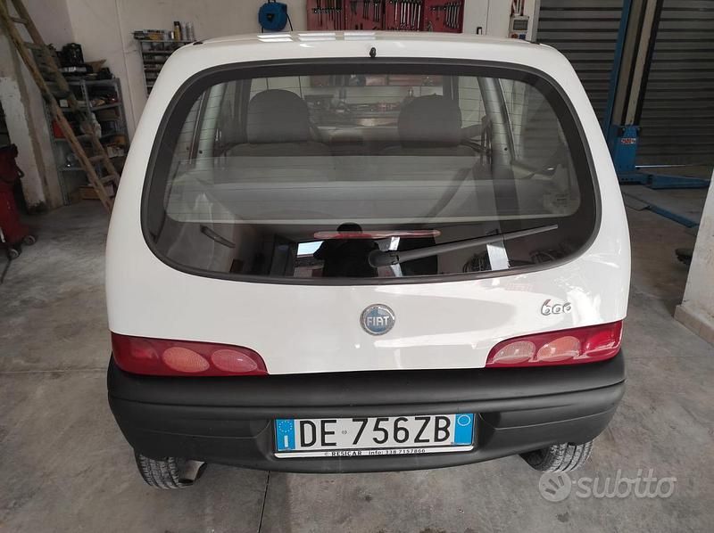 Usata Fiat 600 54 CV (39 kW) 2006 Bianco Utilitaria