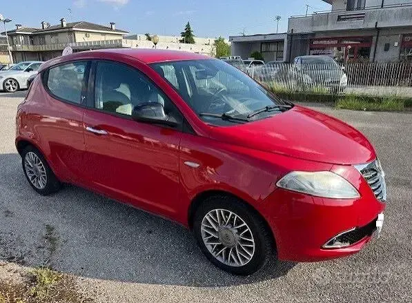 Usata Lancia Ypsilon S 85 CV (62 kW) 2012 Rosso Utilitaria
