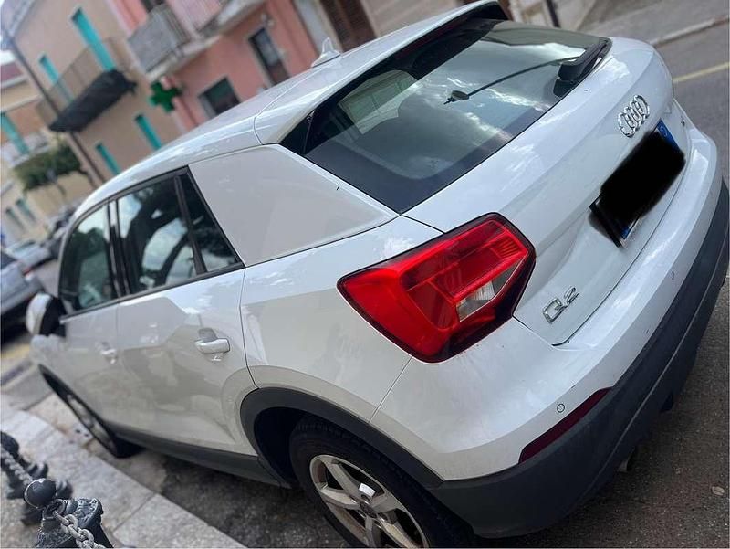 Usata Audi Q2 Business 116 CV (85 kW) 2019 Bianco SUV