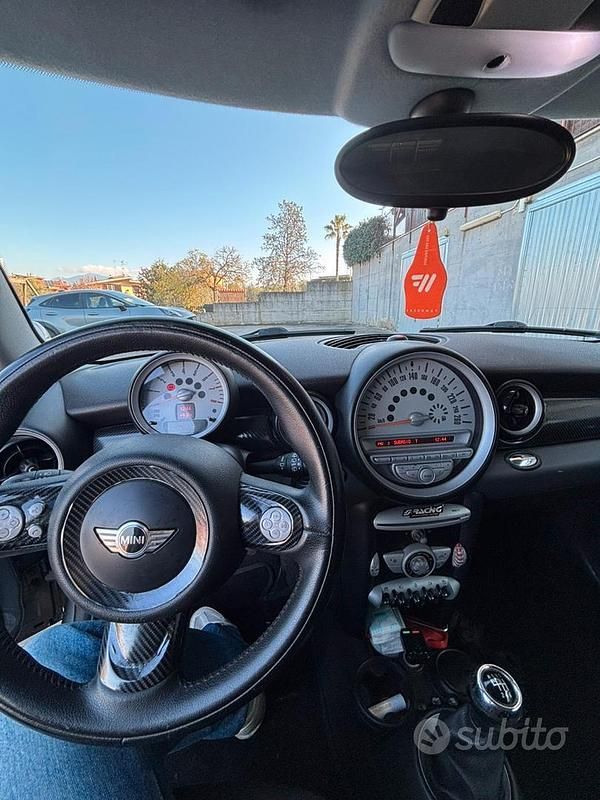 Begagnad Mini ONE 75 HK (55 kW) 2010 Grå Halvkombi